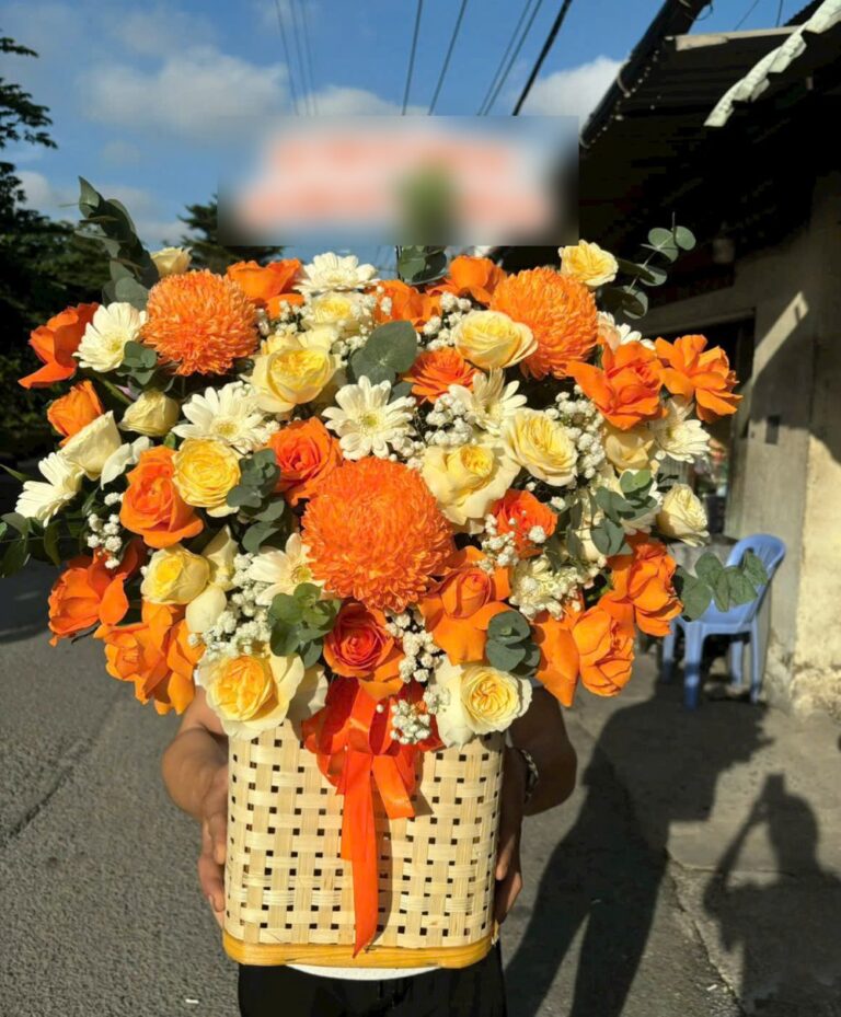 Giỏ hoa khai trương tông cam vàng – ảnh thật Hoa Tươi 24h